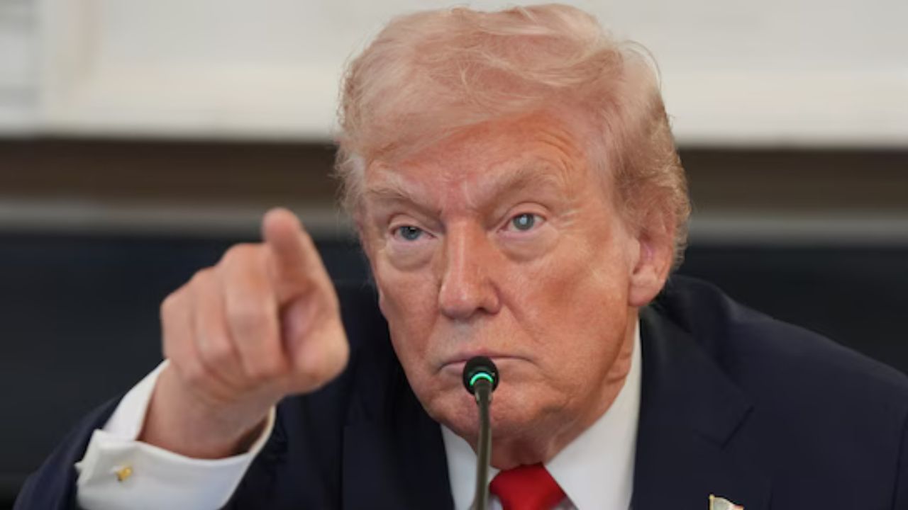 Donald Trump: భారత్-పాక్ మధ్య అణుయుద్ధం తప్పింది.. 10 విమానాలు కూల్చేశారు: ట్రంప్ సంచలన వ్యాఖ్యలు
